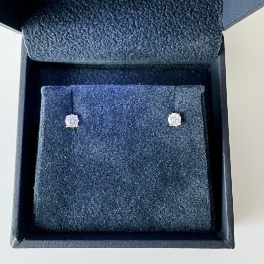 Martini pair, diamond earrings.0.20 14 carat gold.4 prongs, Yellow Gold,natural diamond suitable for women,girls and babies.natural diamond. - Image 4