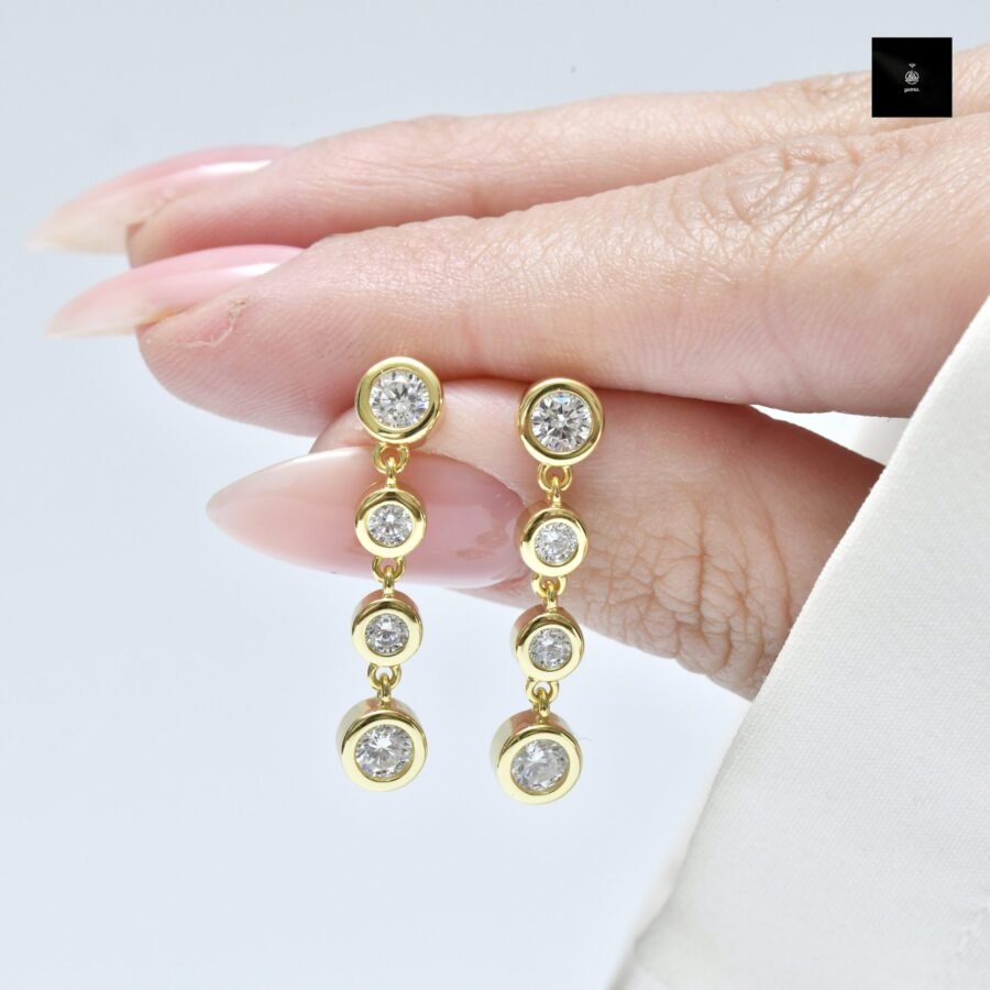 dangle earring. 1.60 carat diamond earrings.(E Color VVS2 Clarity) 14 carat for women. Lab grown diamond.