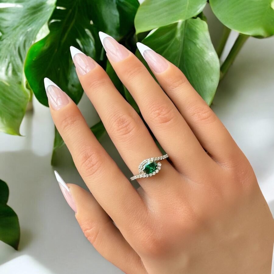 classic oval cut emerald.Emerald ring gold.Emerald ring / 14 carat  ring with diamonds all around /  (D Color VVS1 Clarity) - Image 7