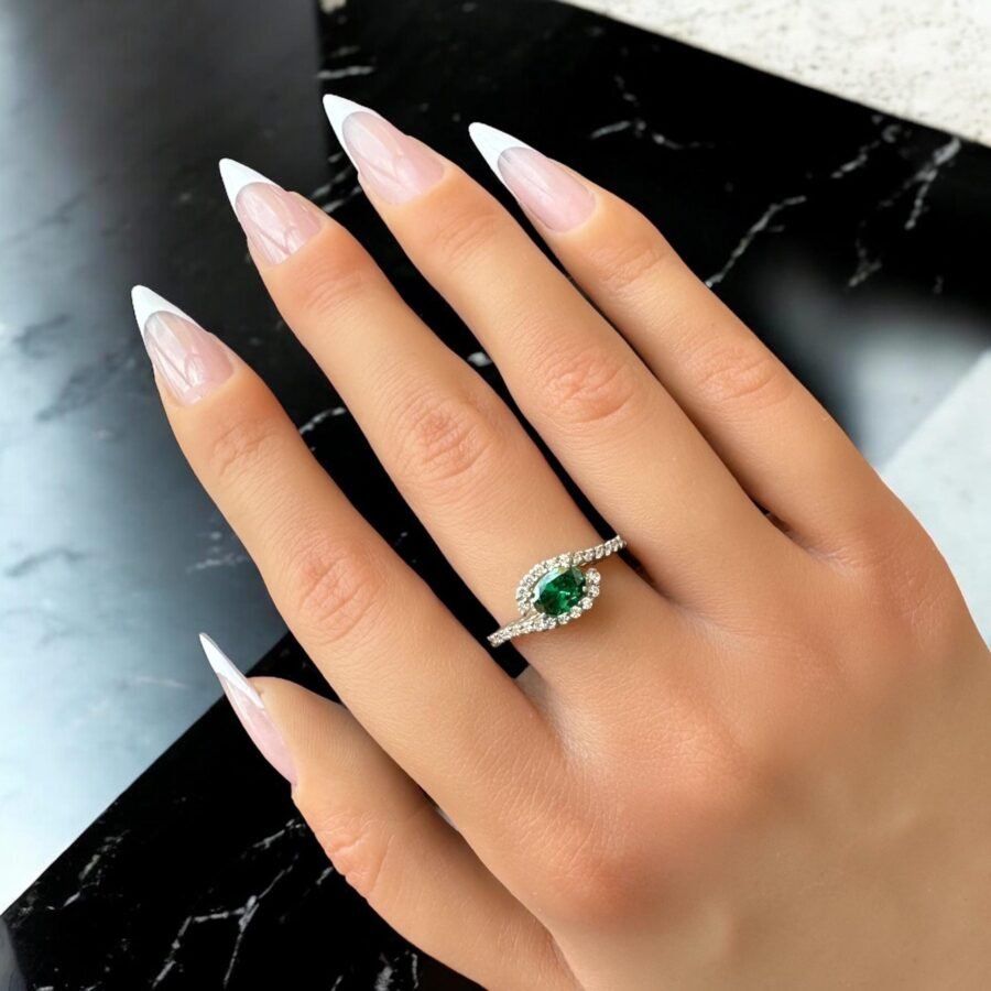 classic oval cut emerald.Emerald ring gold.Emerald ring / 14 carat  ring with diamonds all around /  (D Color VVS1 Clarity) - Image 9