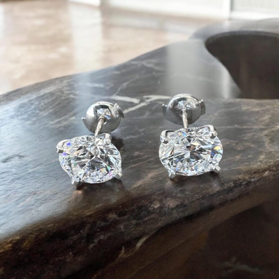 Diamond earrings. ( E Color VS1 Clarity IGI CERT) Martini model. lab grown diamonds.14K gold. Model 4 prongs. Yellow gold for her.8 carat. - Image 5