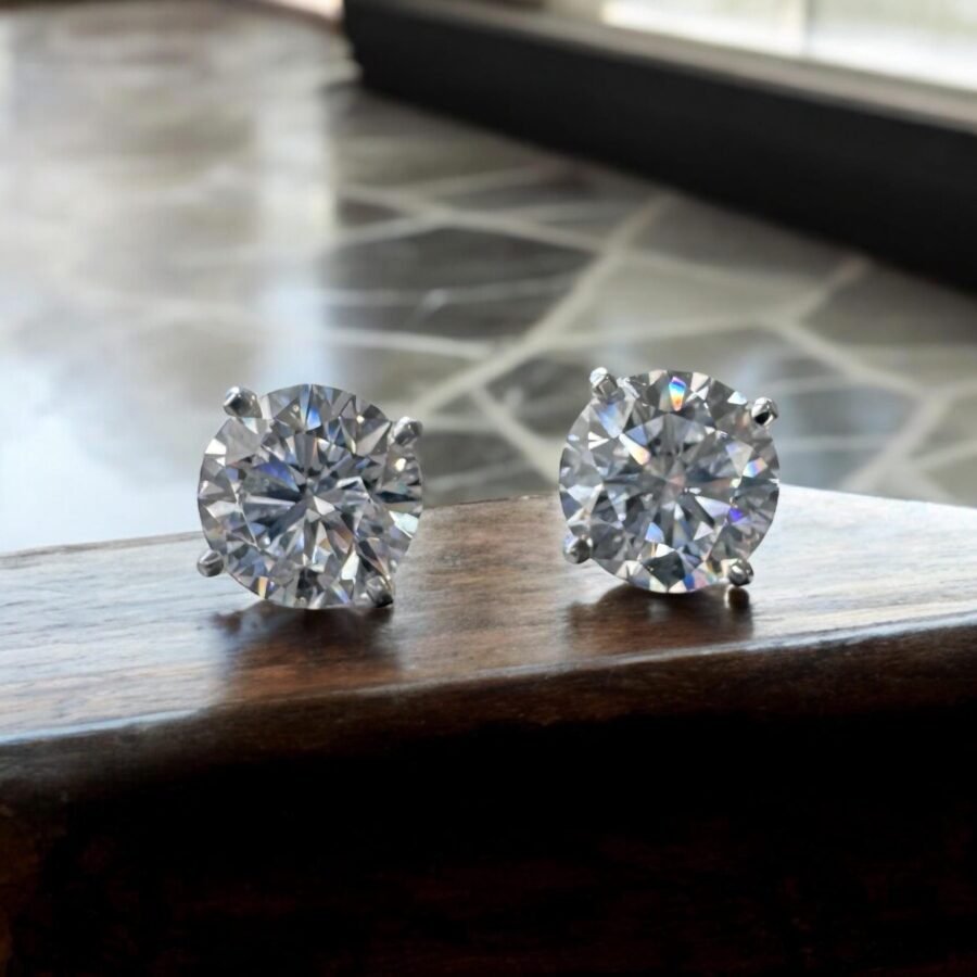 Diamond earrings. ( E Color VS1 Clarity IGI CERT) Martini model. lab grown diamonds.14K gold. Model 4 prongs. Yellow gold for her.8 carat. - Image 10