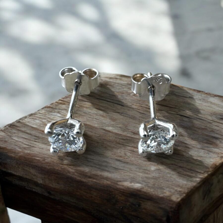Diamond earrings. Martini model. 4 prongs lab grown diamond. Yellow gold. 0.62 carat. second or first hole, suitable for women and girls, - Image 2