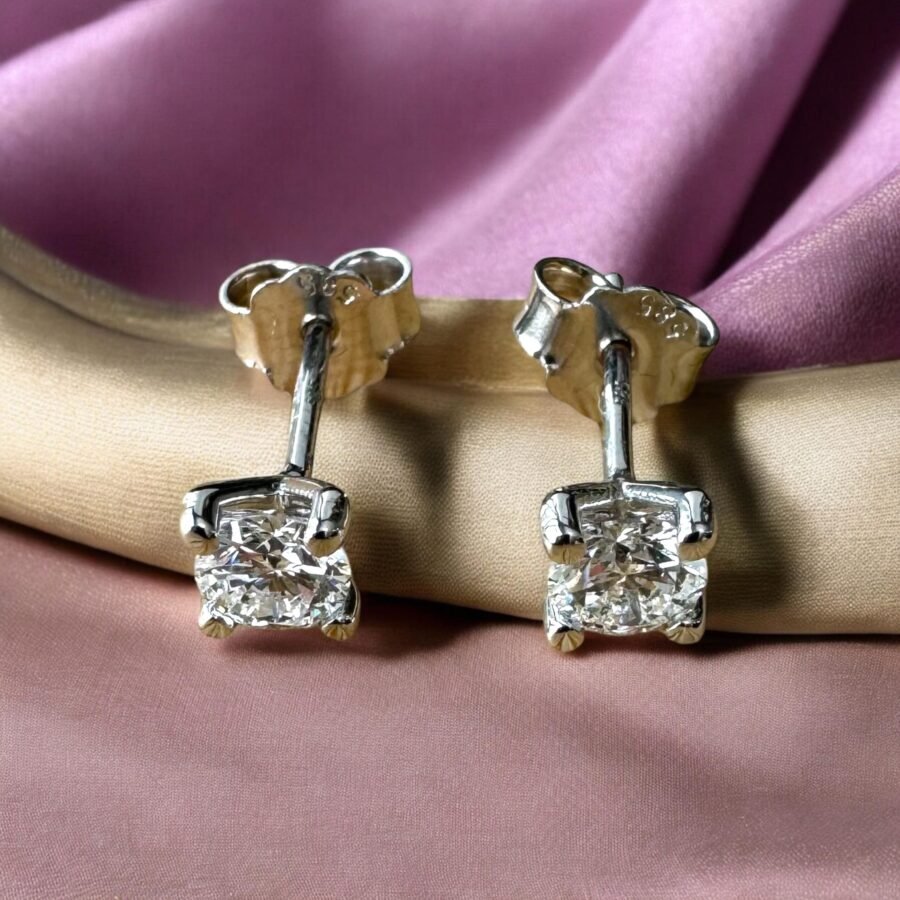 Diamond earrings. Martini model. 4 prongs lab grown diamond. Yellow gold. 0.62 carat. second or first hole, suitable for women and girls, - Image 6