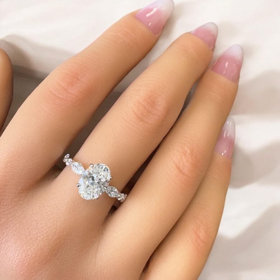 2 CARAT E VS1 IGI Vintage Oval Ring with Marquise side stones 2.40 carat total lab grown diamond. Engagement ring, unique ring. - Image 3