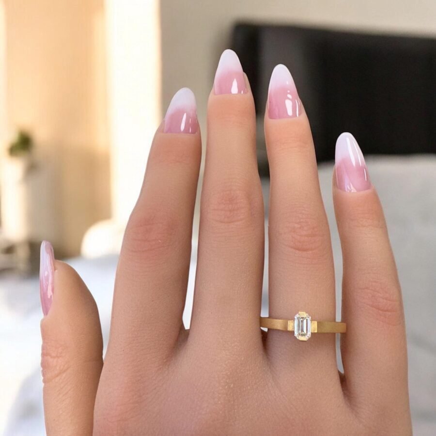 18K Gold Ring with Emerald Cut Diamond - Elegant Engagement Ring, Minimalist Fine Jewelry, Unique Diamond Ring.minimalist jewelry