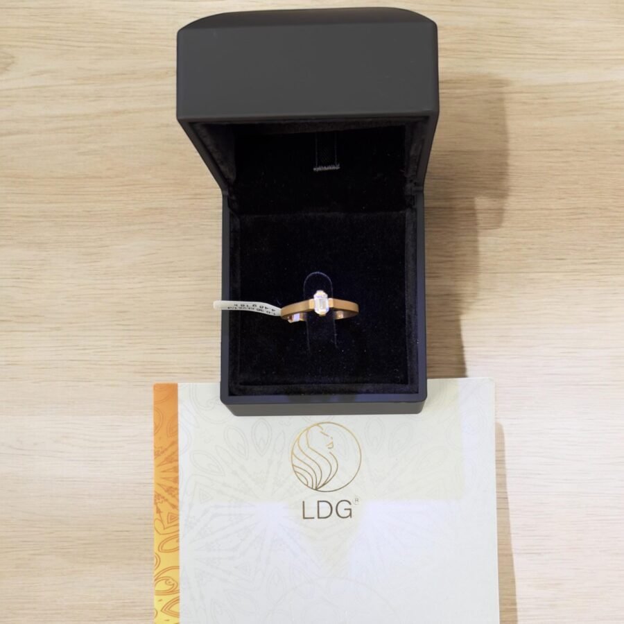 18K Gold Ring with Emerald Cut Diamond - Elegant Engagement Ring, Minimalist Fine Jewelry, Unique Diamond Ring.minimalist jewelry - Image 7