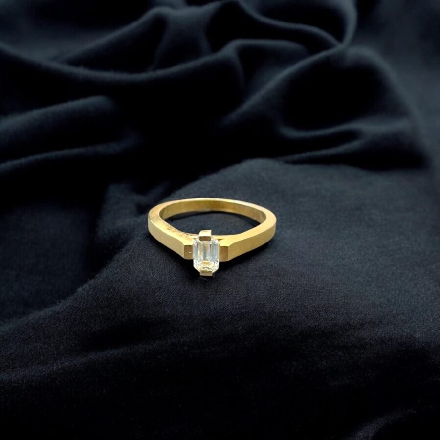 18K Gold Ring with Emerald Cut Diamond - Elegant Engagement Ring, Minimalist Fine Jewelry, Unique Diamond Ring.minimalist jewelry - Image 3